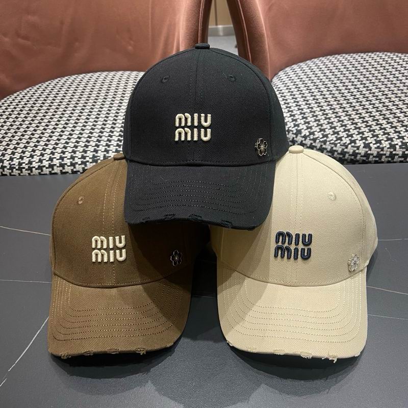 Miumiu Cap 020401